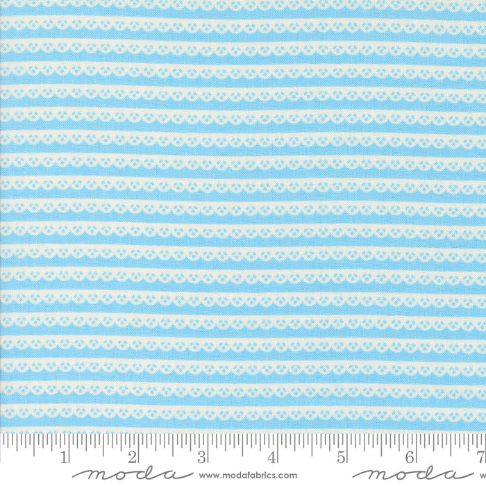Dainty Meadow - Dainty Lace Bluebell