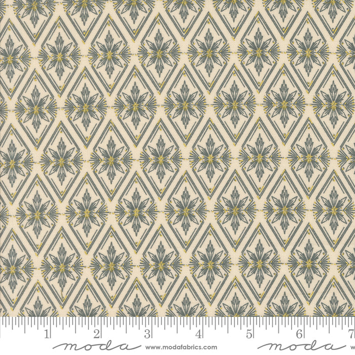 Old World Yuletide Metallic - Twinkle Tradition Eggshell