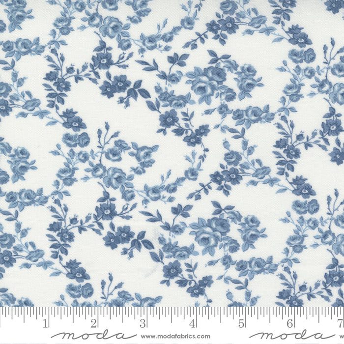 Nantucket Summer - Surfside Floral White Blue