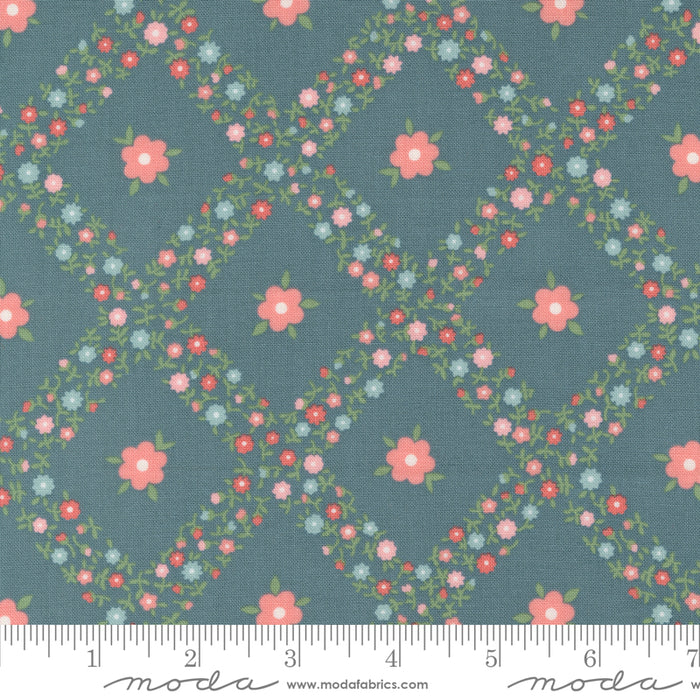 Rosemary Cottage - Trellis Florals Lake