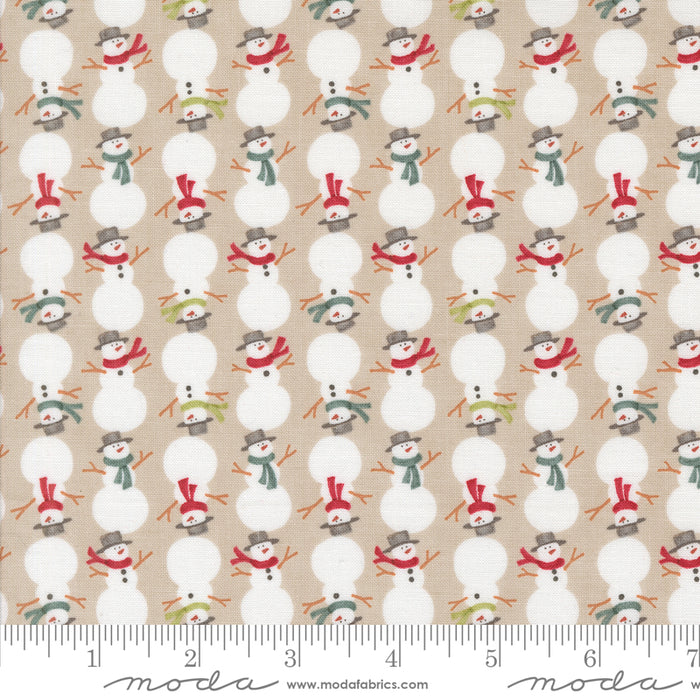 Winter Friends - Stacked Snowmen Fog