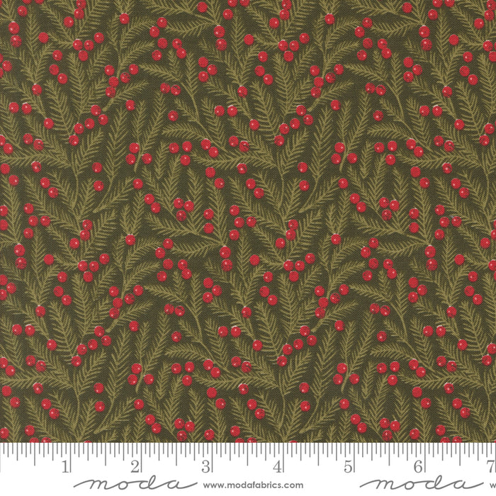 Berry & Pine - Pine Needles Evergreen