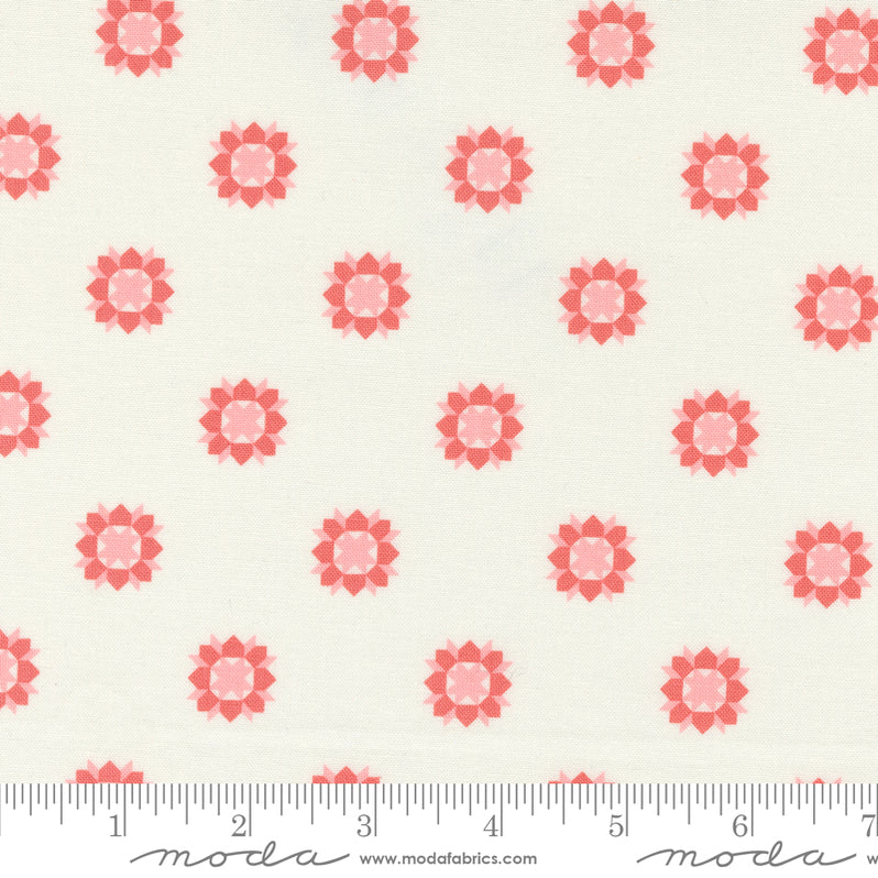 Rosemary Cottage Swoon Cream Strawberry — Fabric Shack